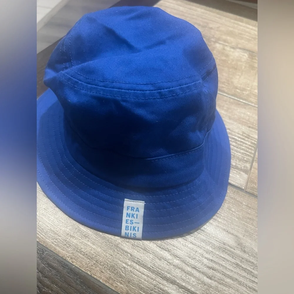 💙Frankies Bikinis Women Casual/Summer Bucket Hat Sz Medium Blue💙 - Picture 2 of 7